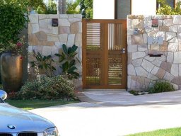 custom-gates-9